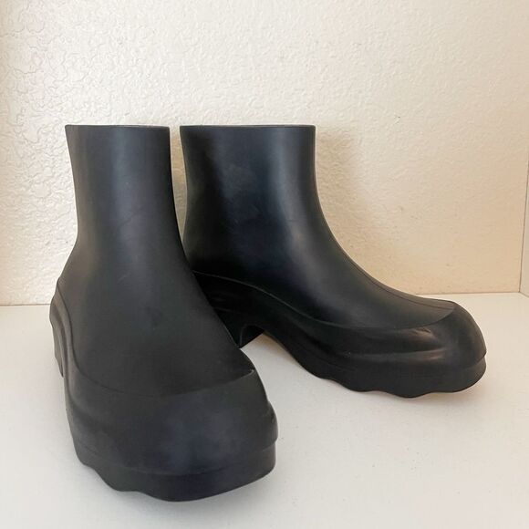 VINCE Nia puddle ankle Rainboots in black  10 - Picture 3 of 12